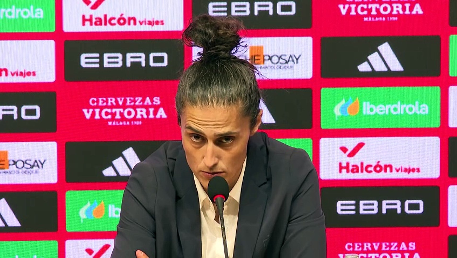 La seleccionadora destacó que las remontadas como la vivida ante Inglaterra son un "registro" de su grupo.