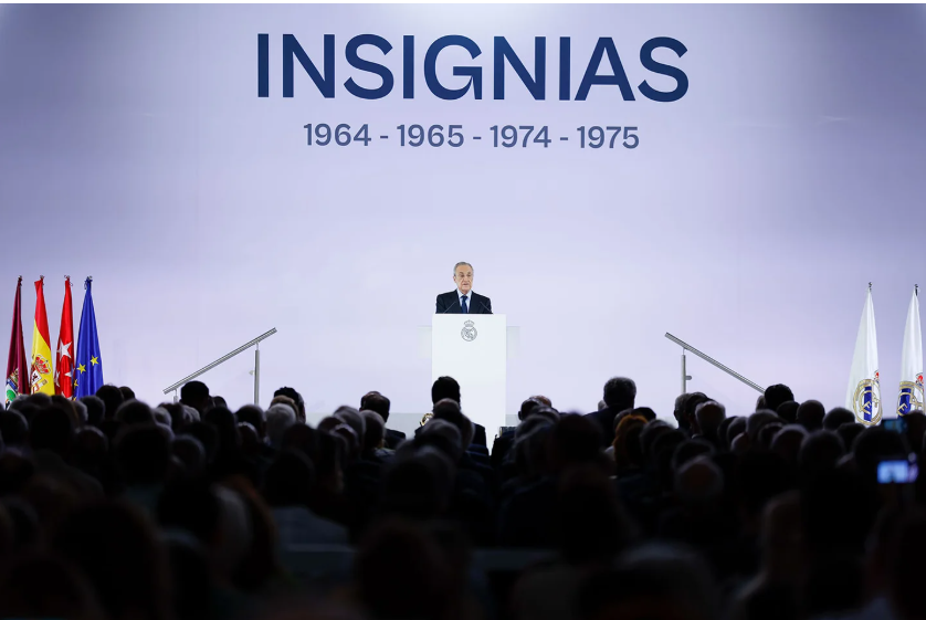 Florentino Pérez, esta mañana en la ceremonia de entrega de las insignias.