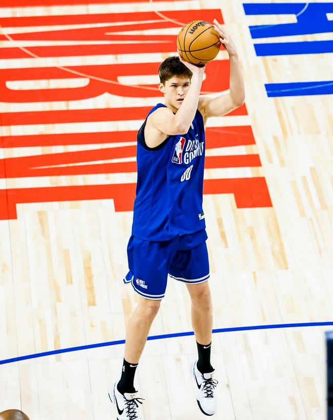 Egor Demin, durante el Draft Combine.