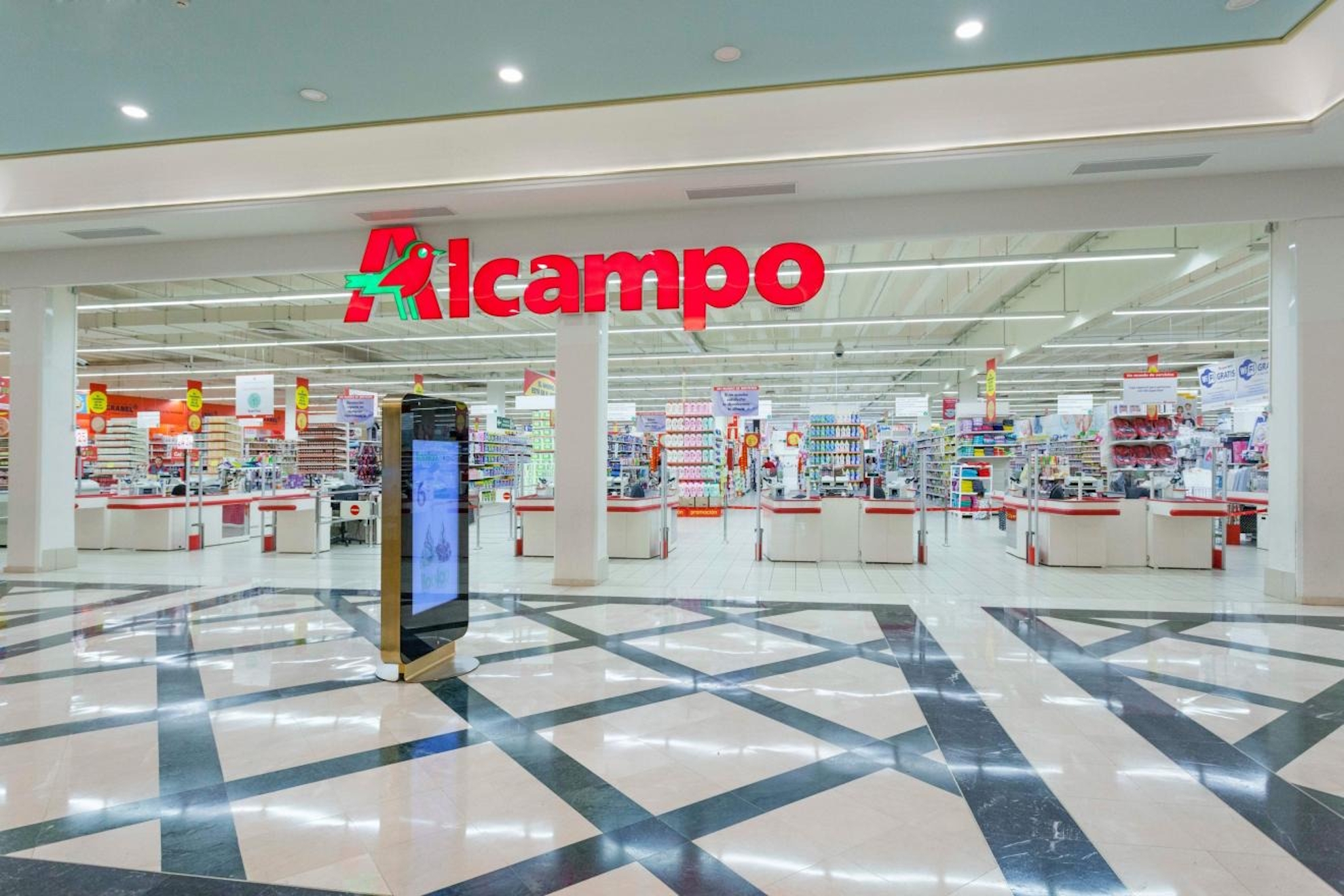 Alcampo y los sindicatos acuerdan un ERE con un máximo de 633 despidos