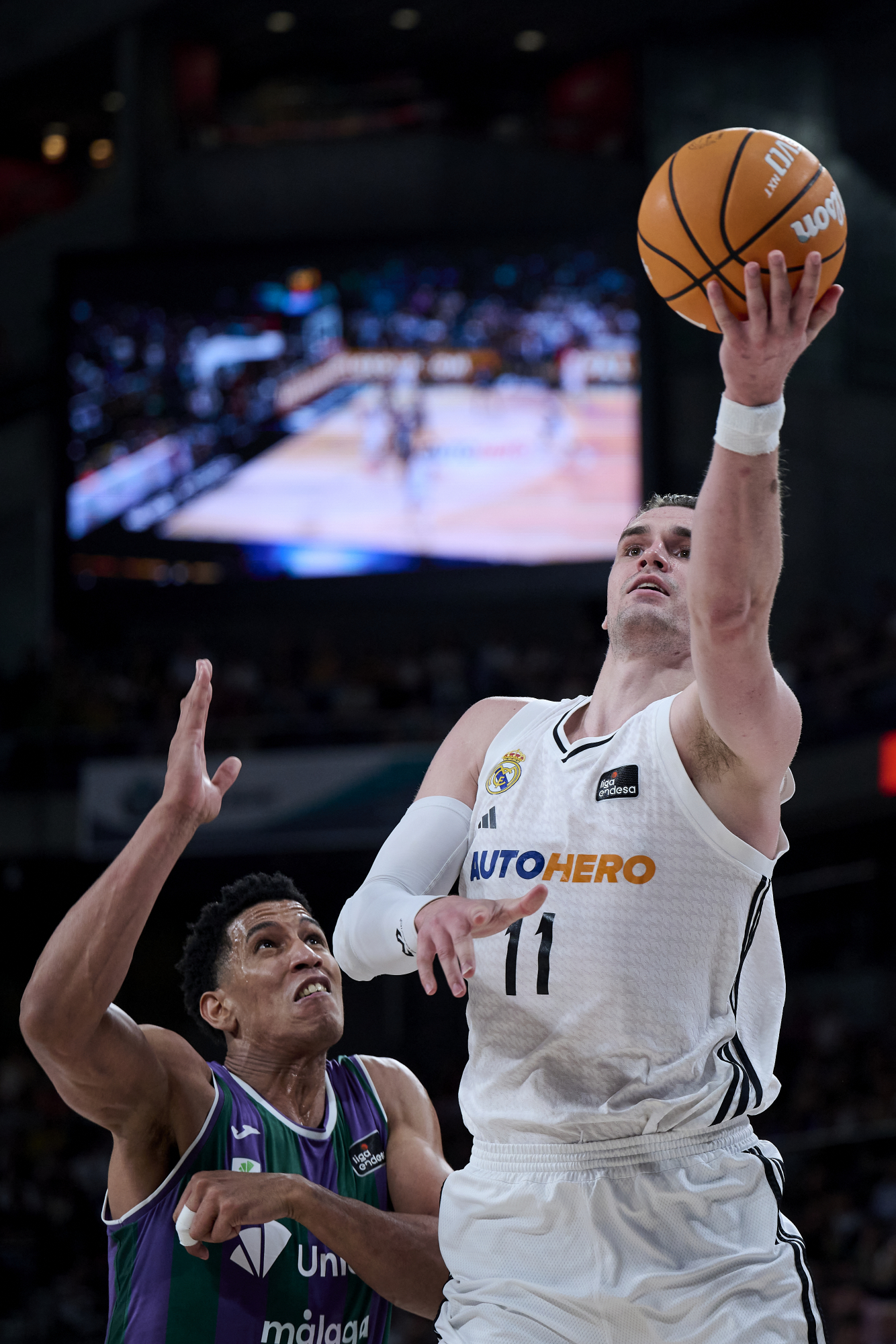 Mario Hezonja fait une entrée du panier.