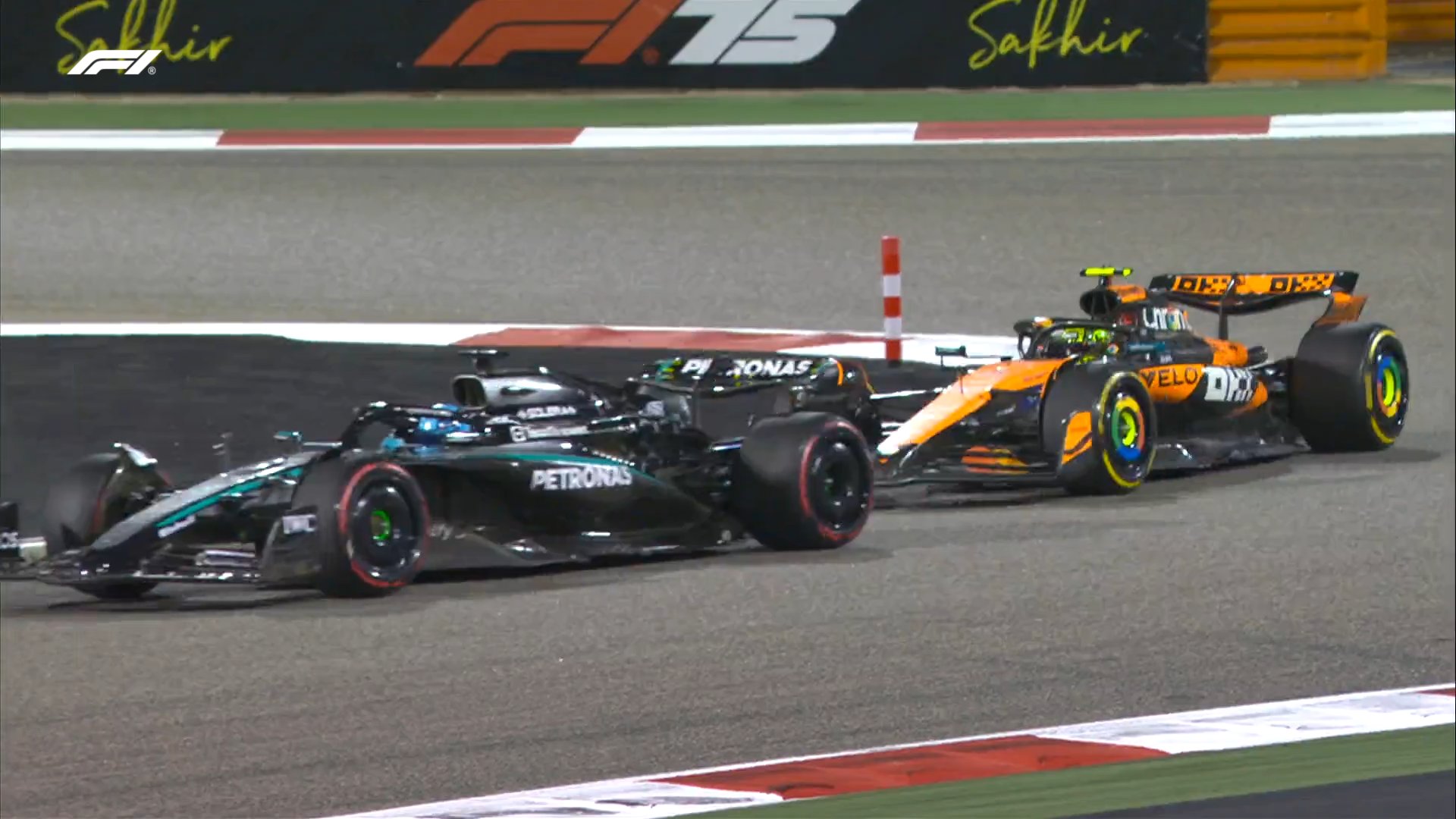 Lando Norris y George Russell en la carrera del GP de Bahréin.