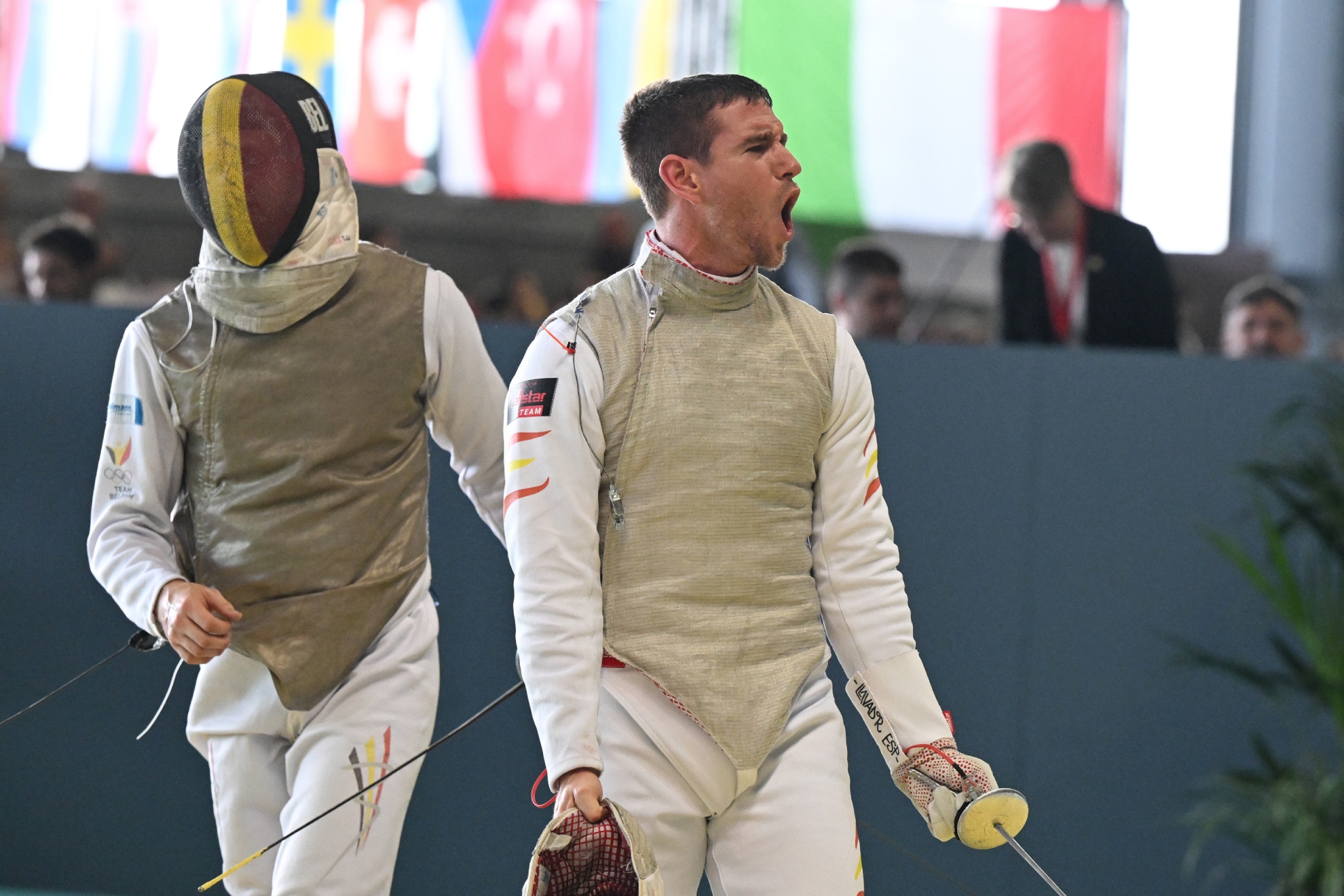 Carlos Llavador, después de ganar uno de sus combates.
