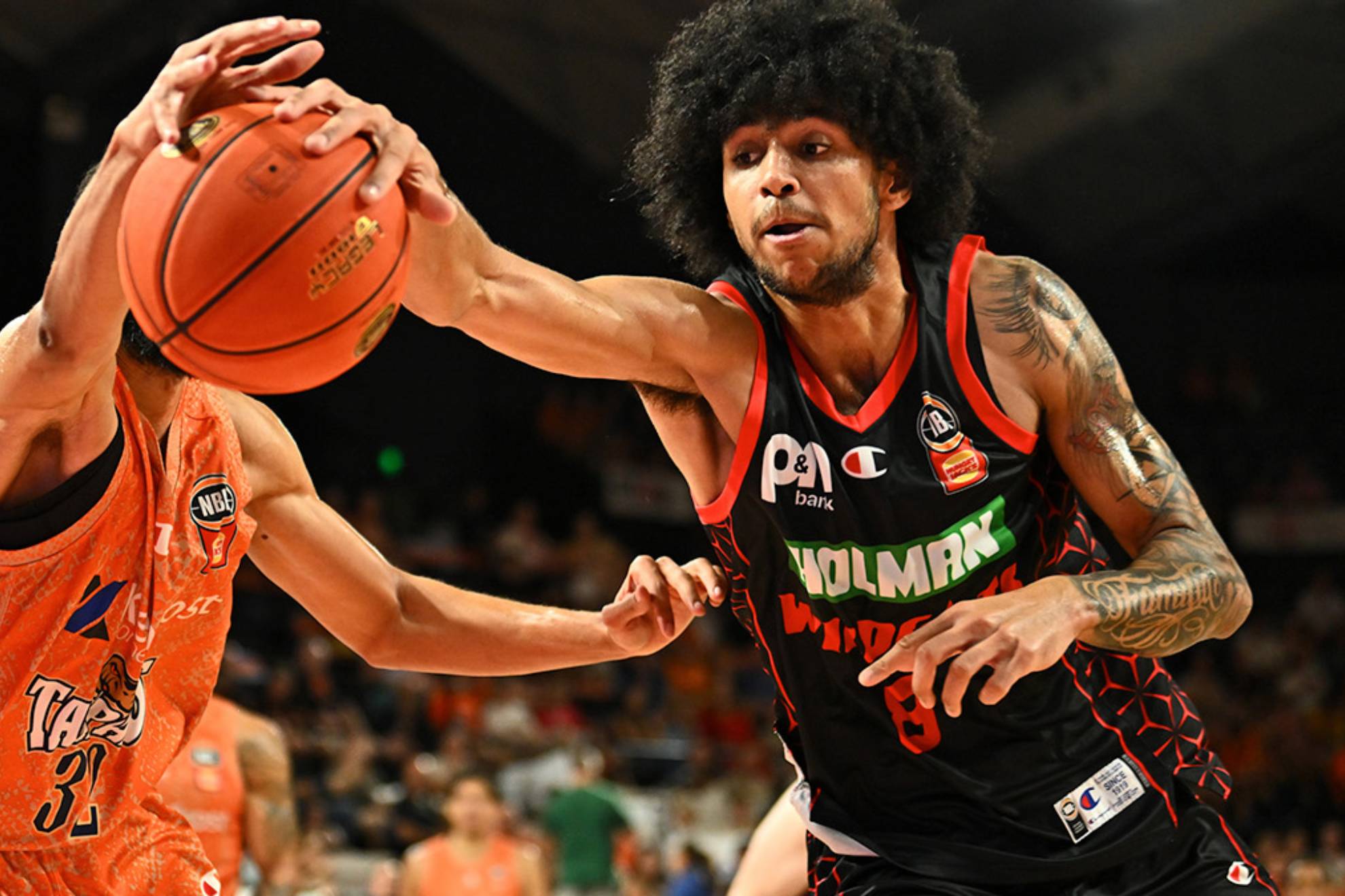 Izan Almansa, in a match with the Perth Wildcats.