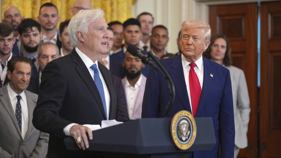 Mark Walter, avec le président Donald Trump, lors d'une visite des Dodgers à la Maison Blanche.