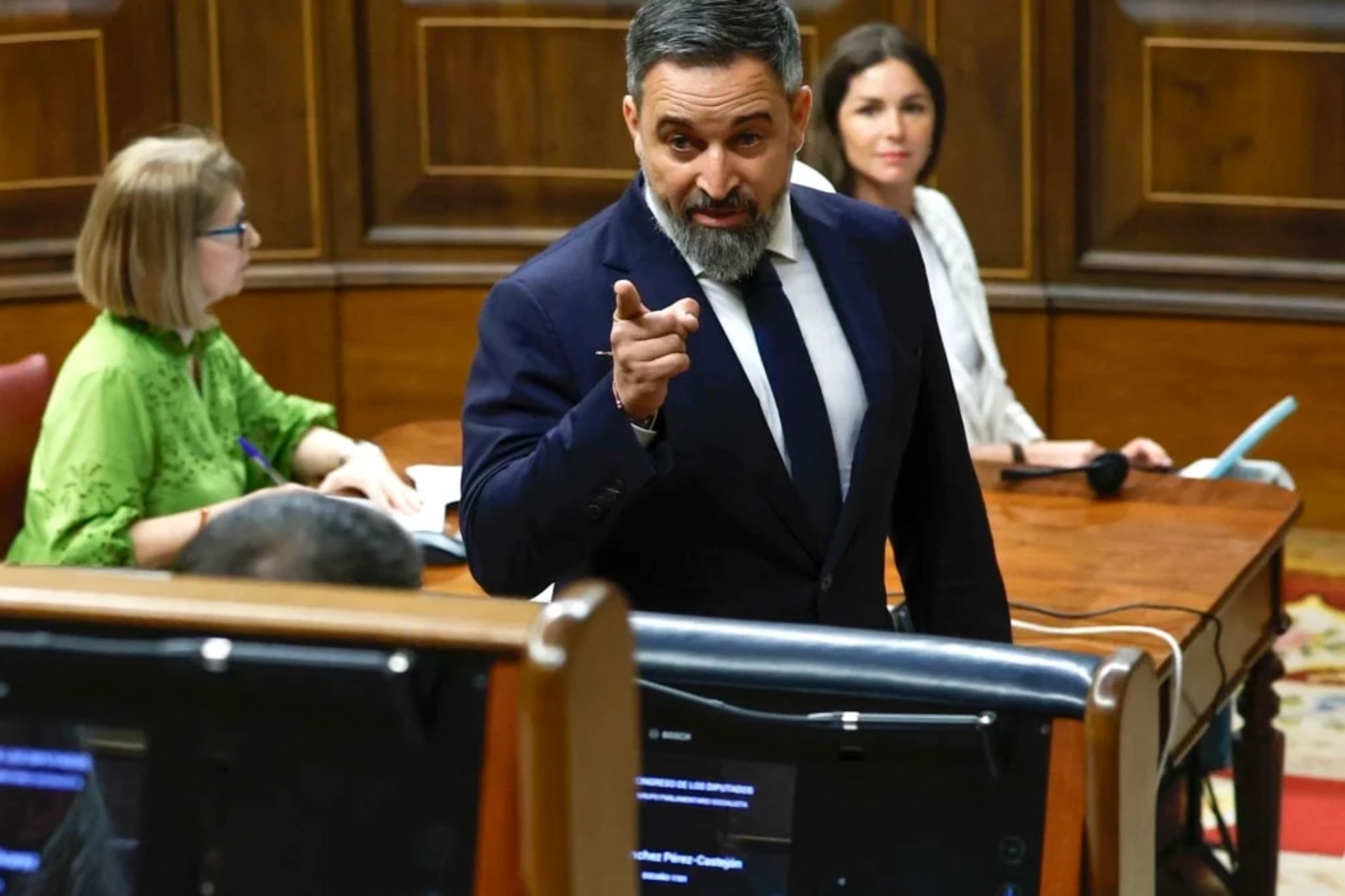 Abascal desvela qué le dijo a Pedro Sánchez antes de abandonar el Congreso  y señalarle con el dedo: “Le recordé un adjetivo”
