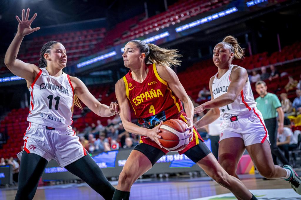 Mariona Ortiz, dans l'un des matchs amicaux de l'équipe espagnole avant l'Eurobasket.