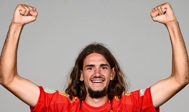 Yarek, Valencia player.
