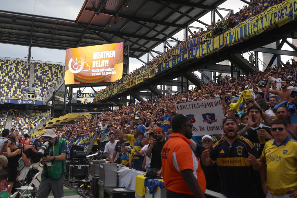 Image of the Auckland City and Boca Juniors at the Geodis Park stadium in Nashville in the suspension