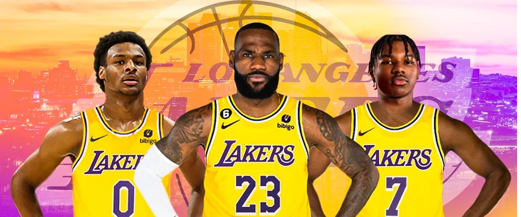 Montaje de Bronny, LeBron y Bryce.
