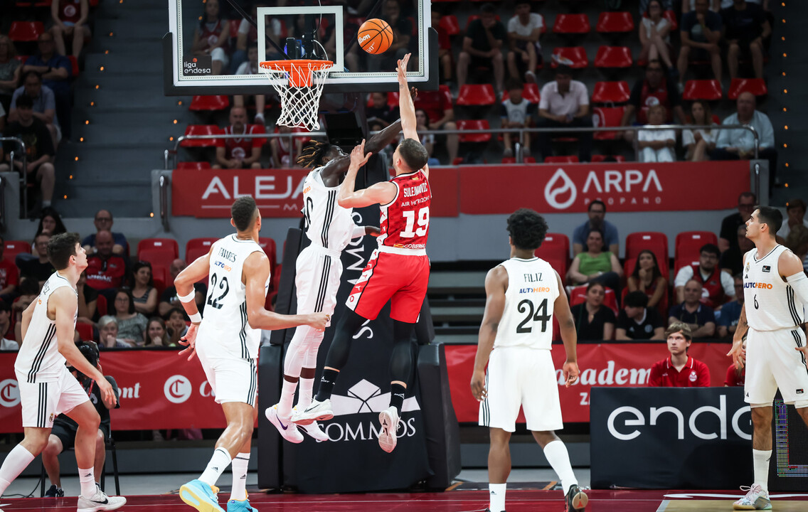 Sulejmanovic Encara El Aro Ante Ndaye.