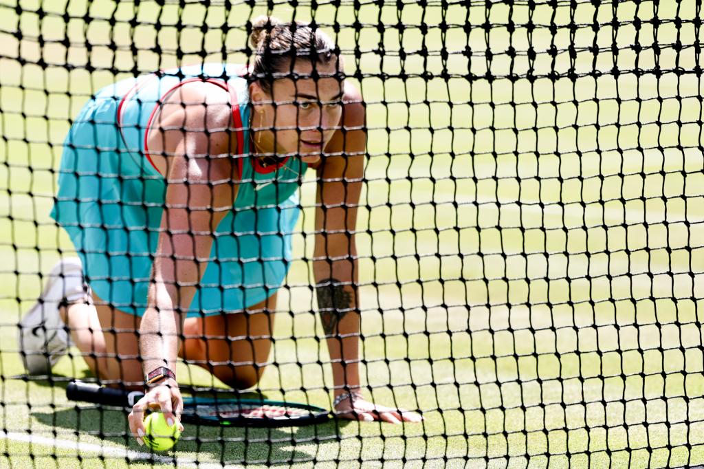 Aryna Sabalenka espera aún su primer éxito en Wimbledon.