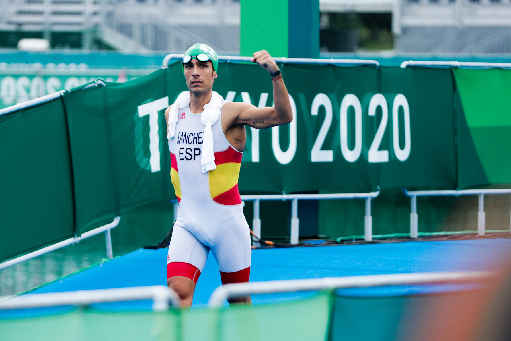 Alejandro Sánchez Palomero celebra su bronce en los Juegos de Tokio 2020.