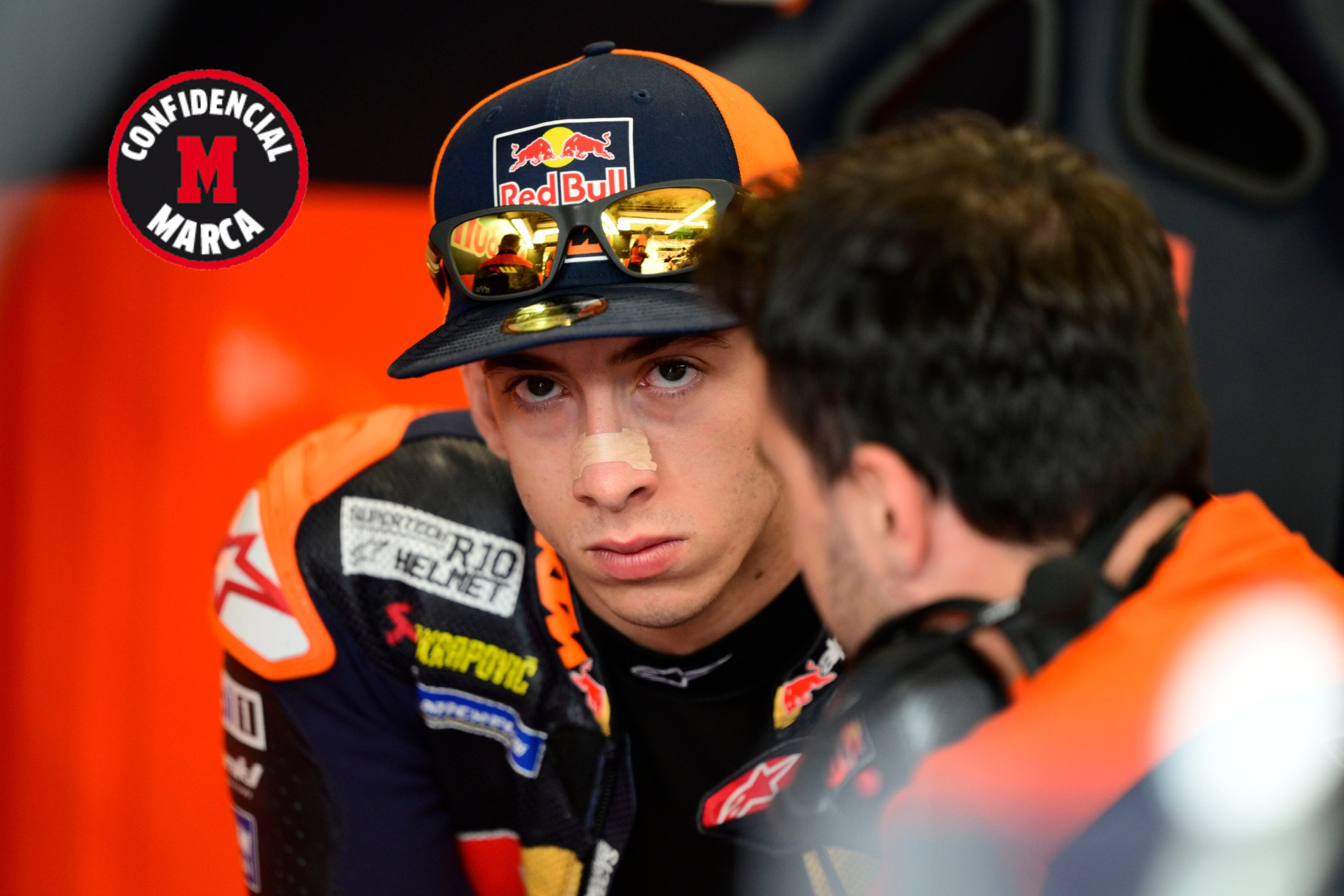 Pedro Acosta, en su box en Assen.