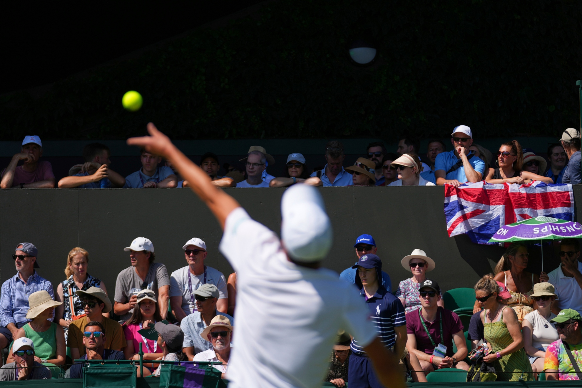 Oliver Tavert, before the Swiss Riedi in his debut in Wimbledon.