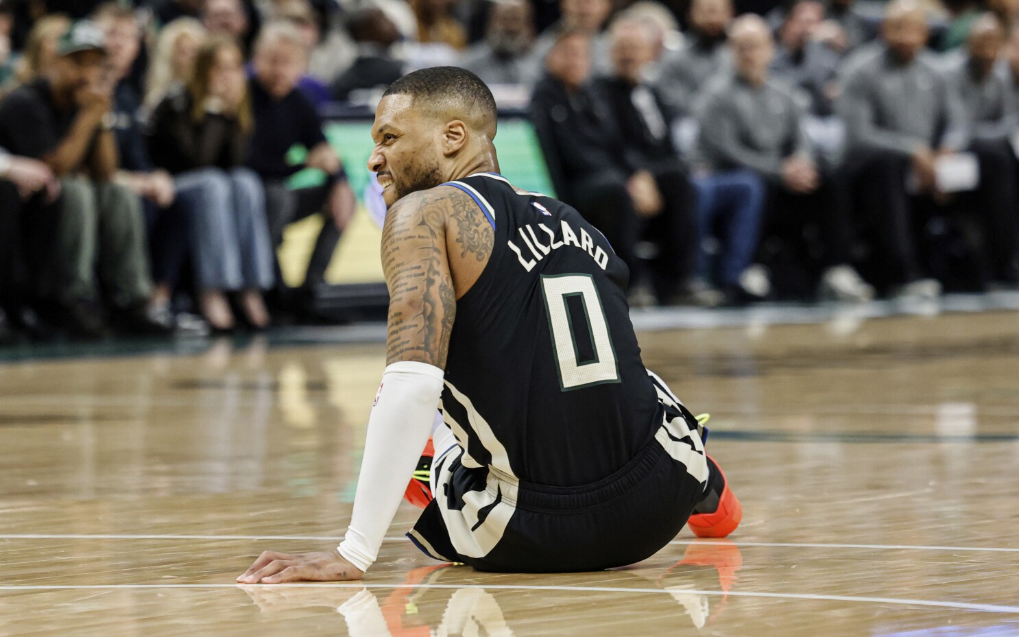 Bucks fire the injured Damian Lillard and will pay 113 million
