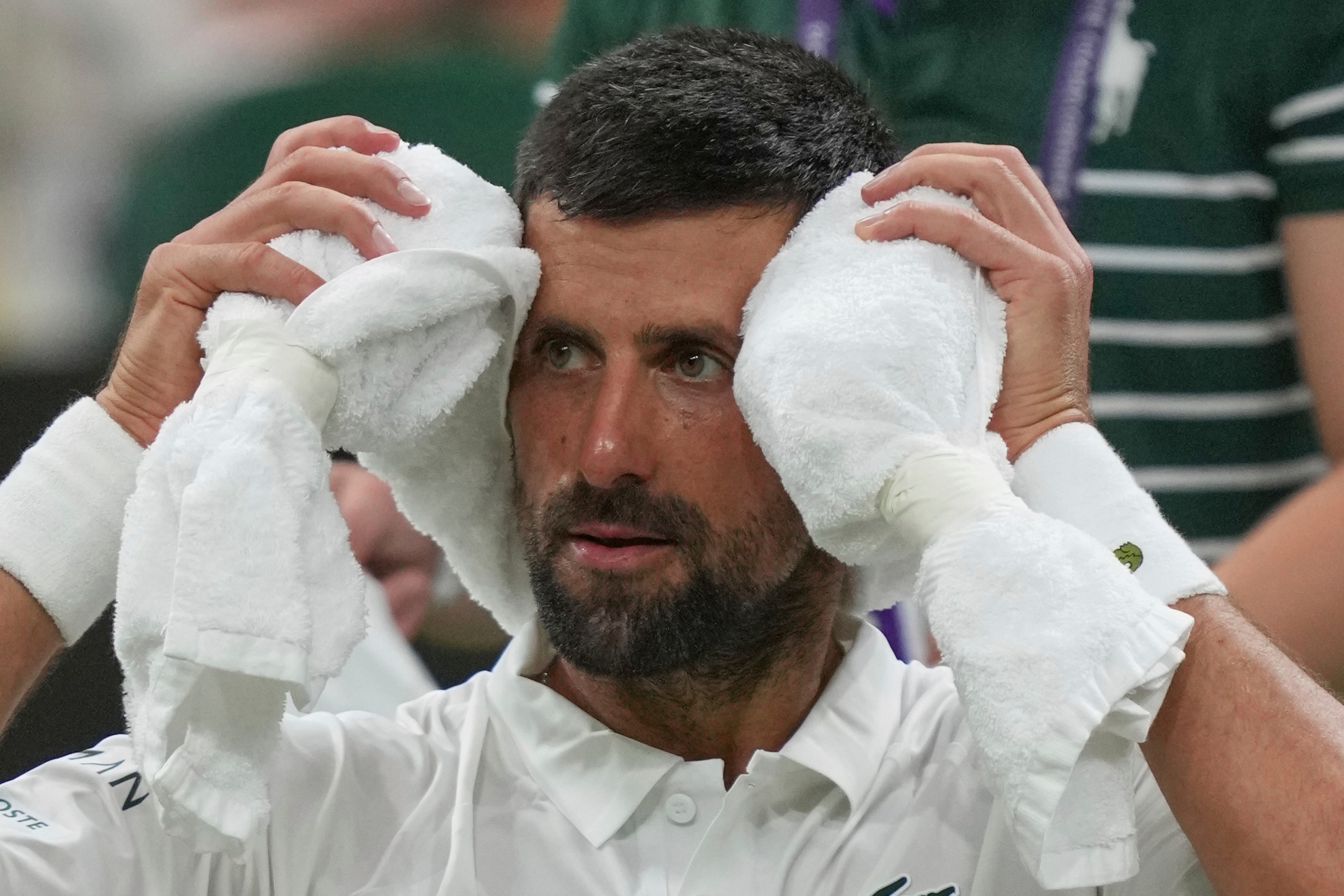 Novak Djokovic, durante su debut en Wimbledon 2025.