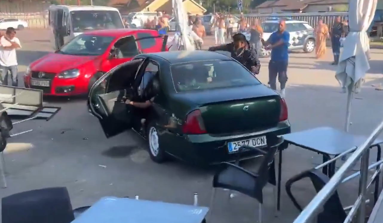 Pelea mortal entre clanes gitanos en Ribeira: una pedida de mano acaba ...