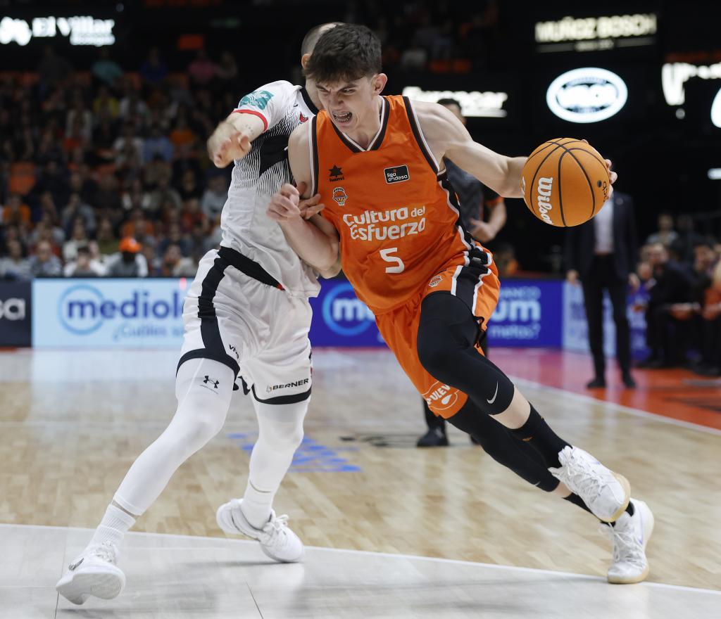 Sergio de Larrea in a match in the Endesa League.