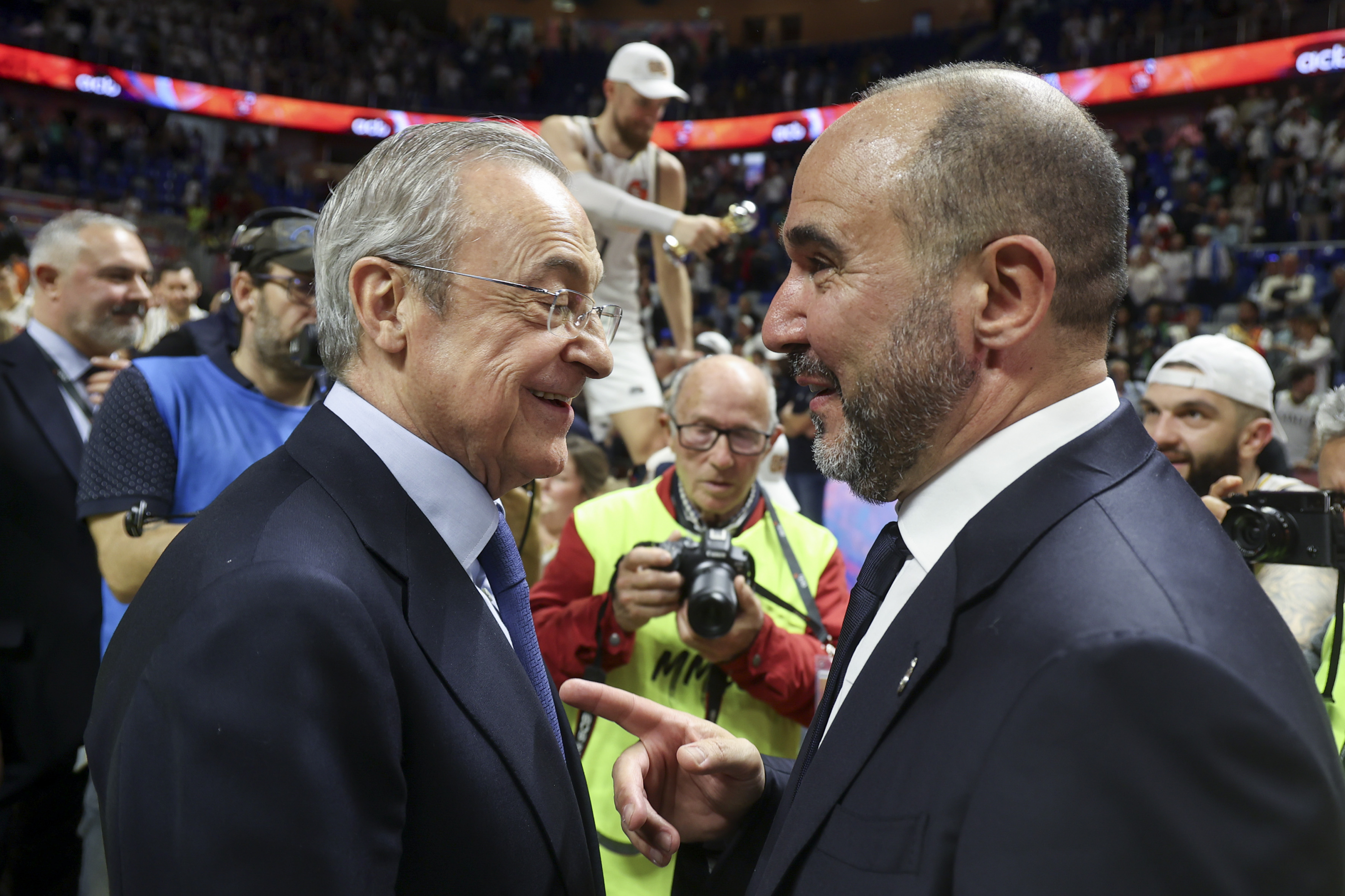 Chus Mateo A Manu Carreño in 'El Larguero': "I have not known anything more about Florentino Pérez since the celebration"