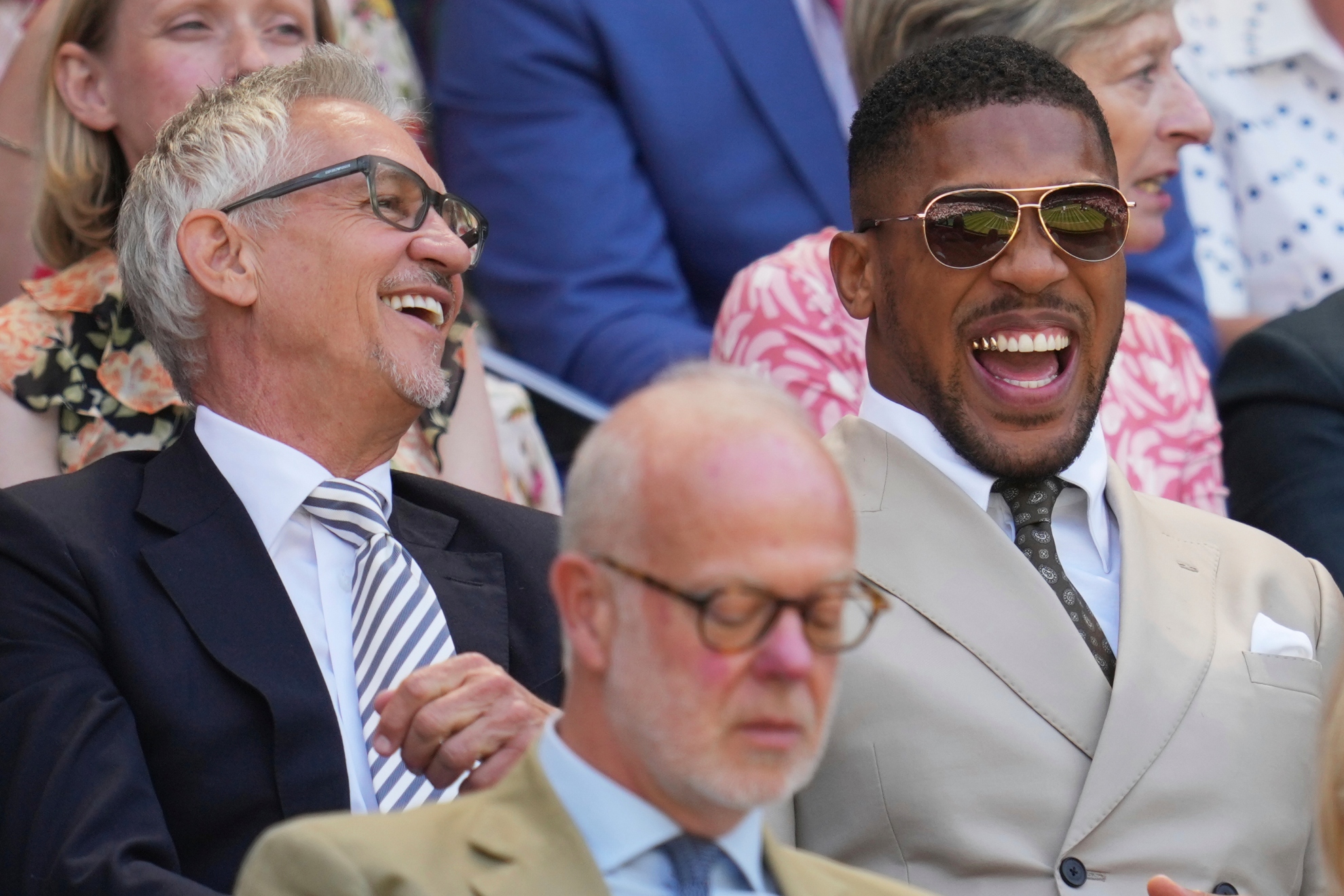 Gary Lineker and Anthony Joshua, together in the Royal Palco of the Court Center.