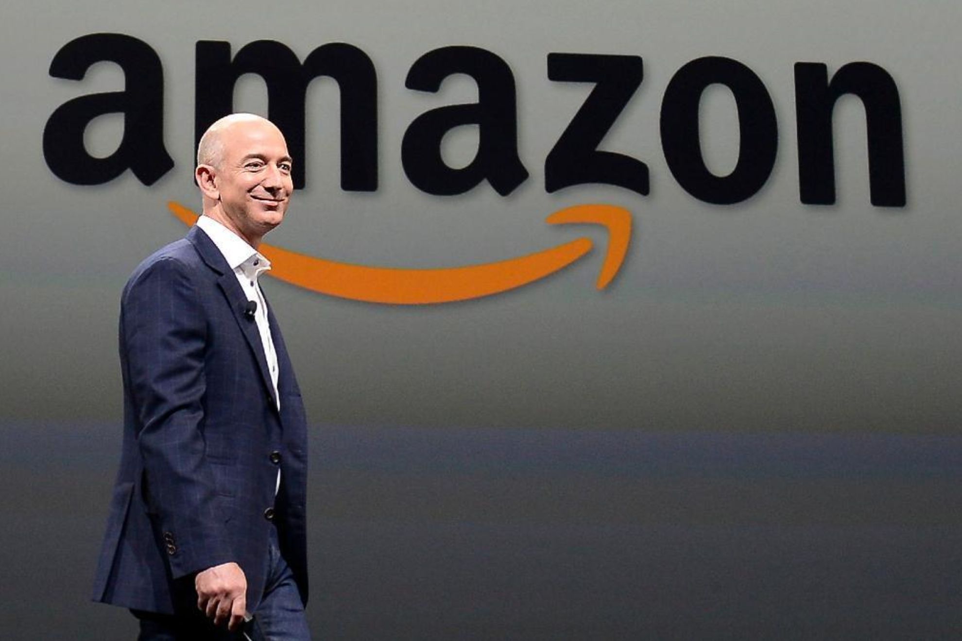 Trixi brooks feet during the meeting, expect to get very