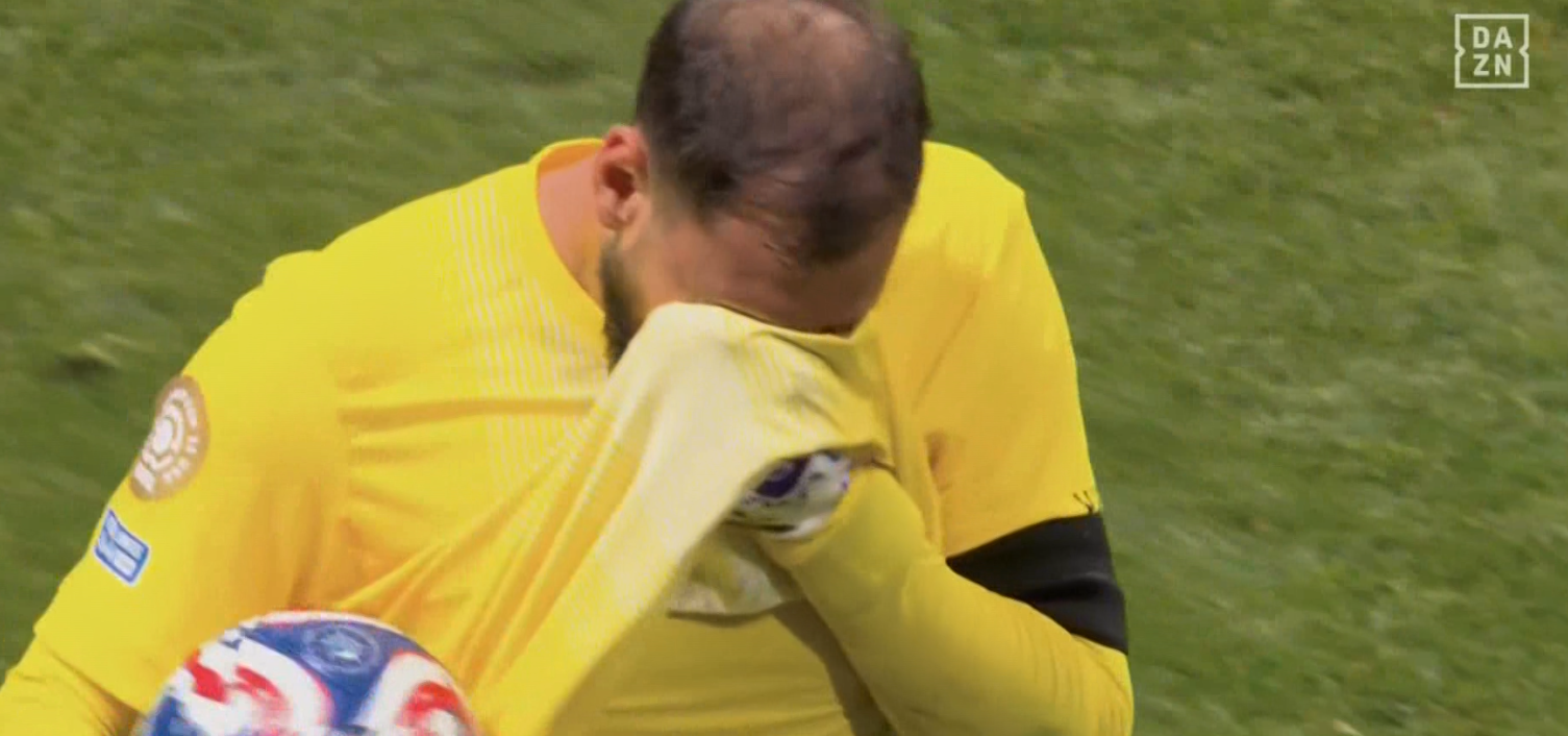 Donnarumma, muy afectado tras la lesión
