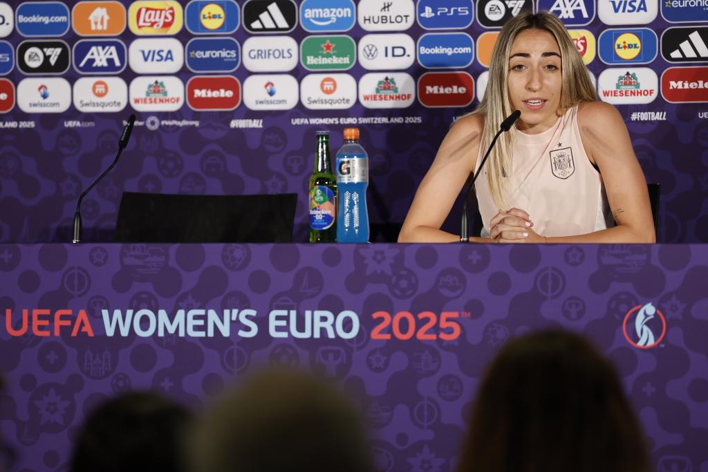 Olga Carmona, at a press conference.