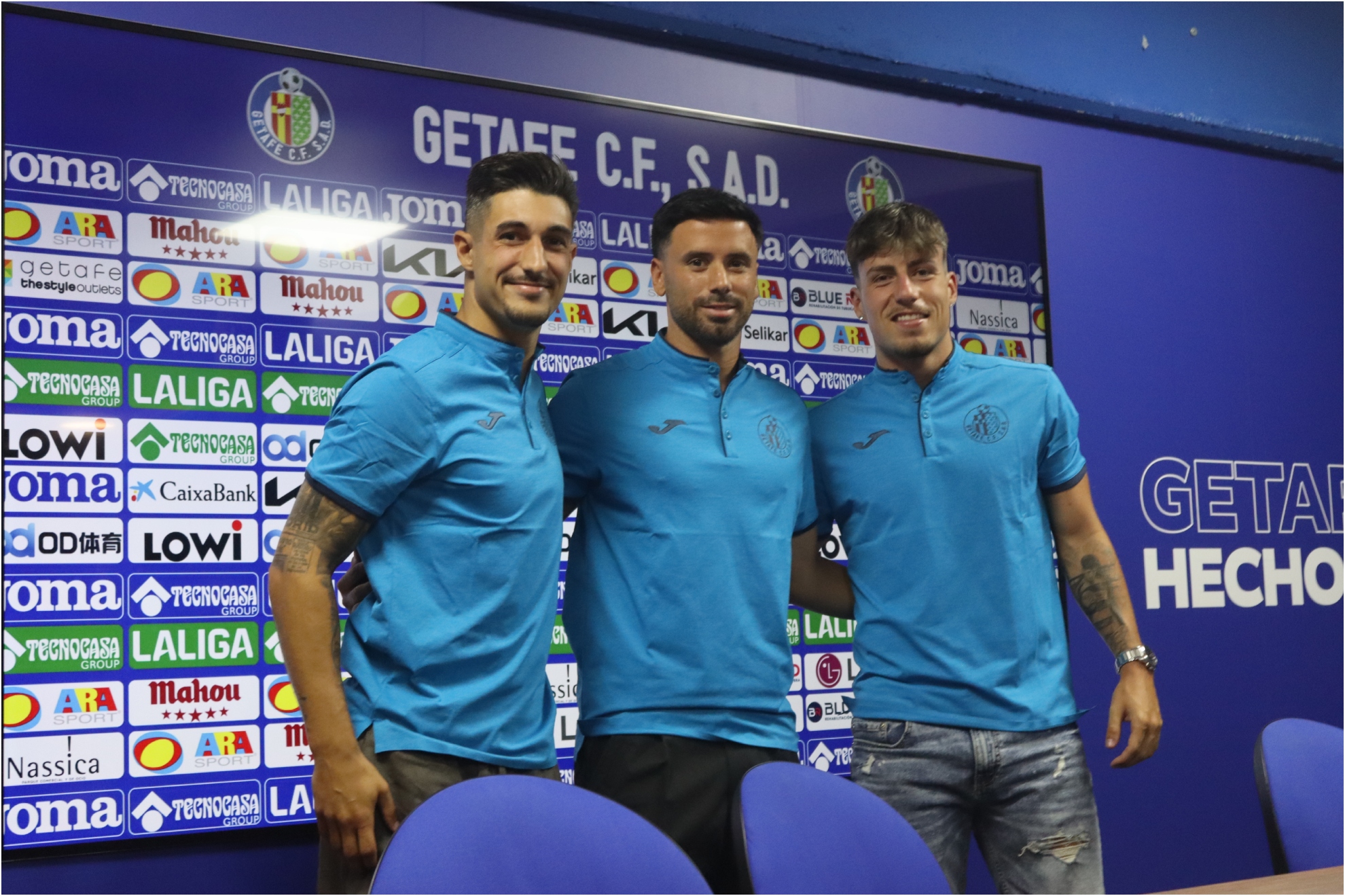 Javi Muñoz, Adrian bonds and alexus Sancs