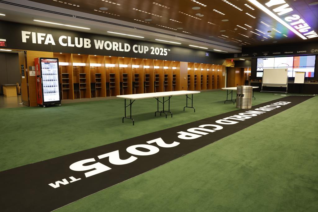 Real Madrid costumes at Metlife Stadium.
