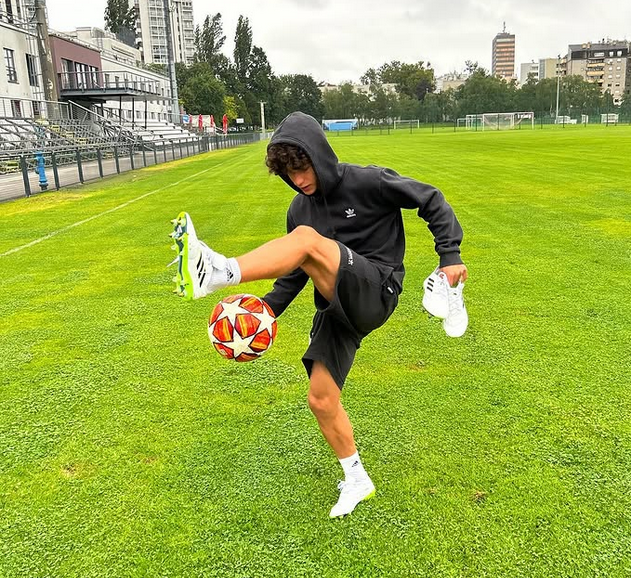 El Barcelona ficha a Lovro Chelfi