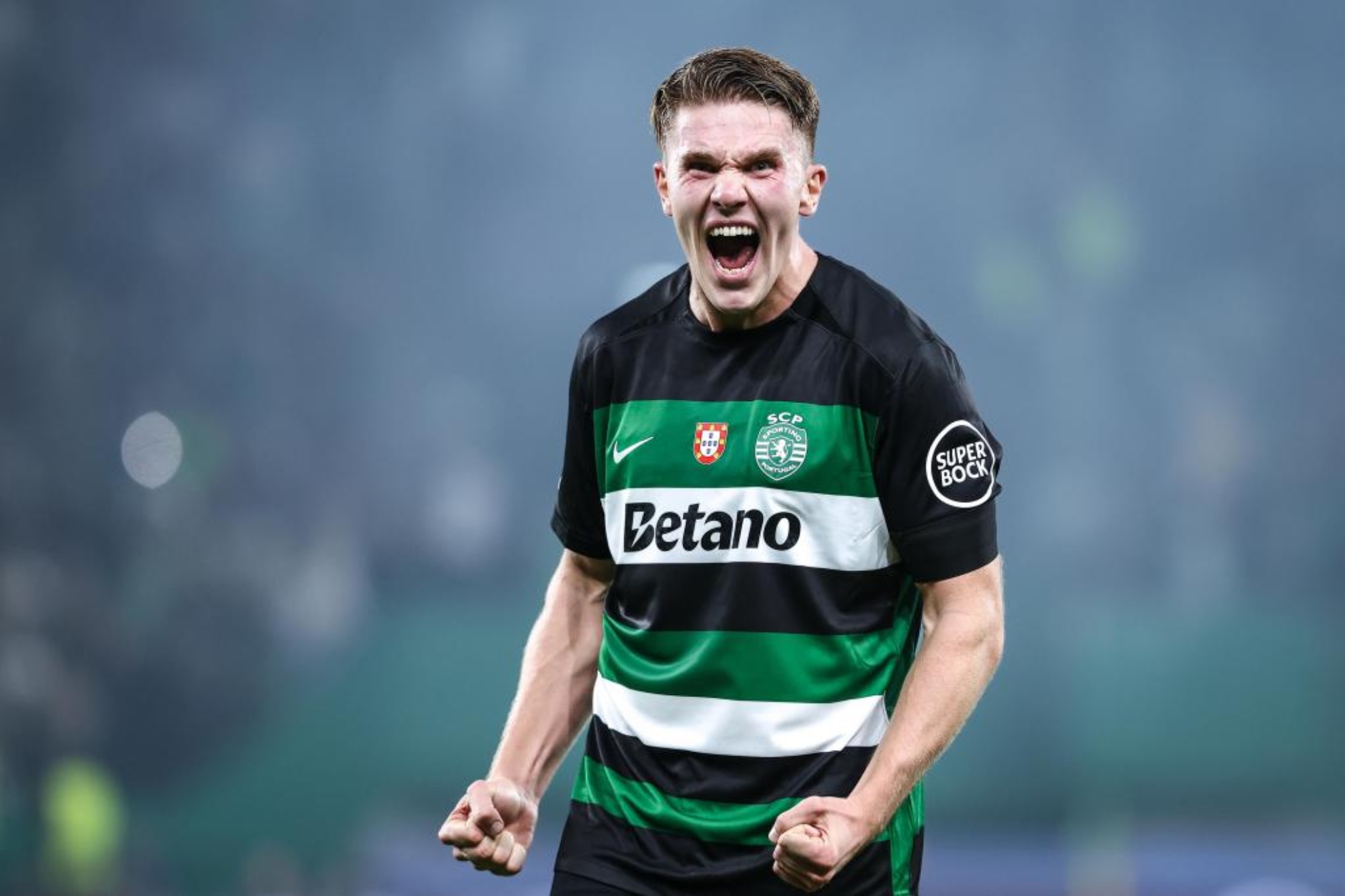 Viktor Gyökeres en un partido de Champions League con el Sporting.