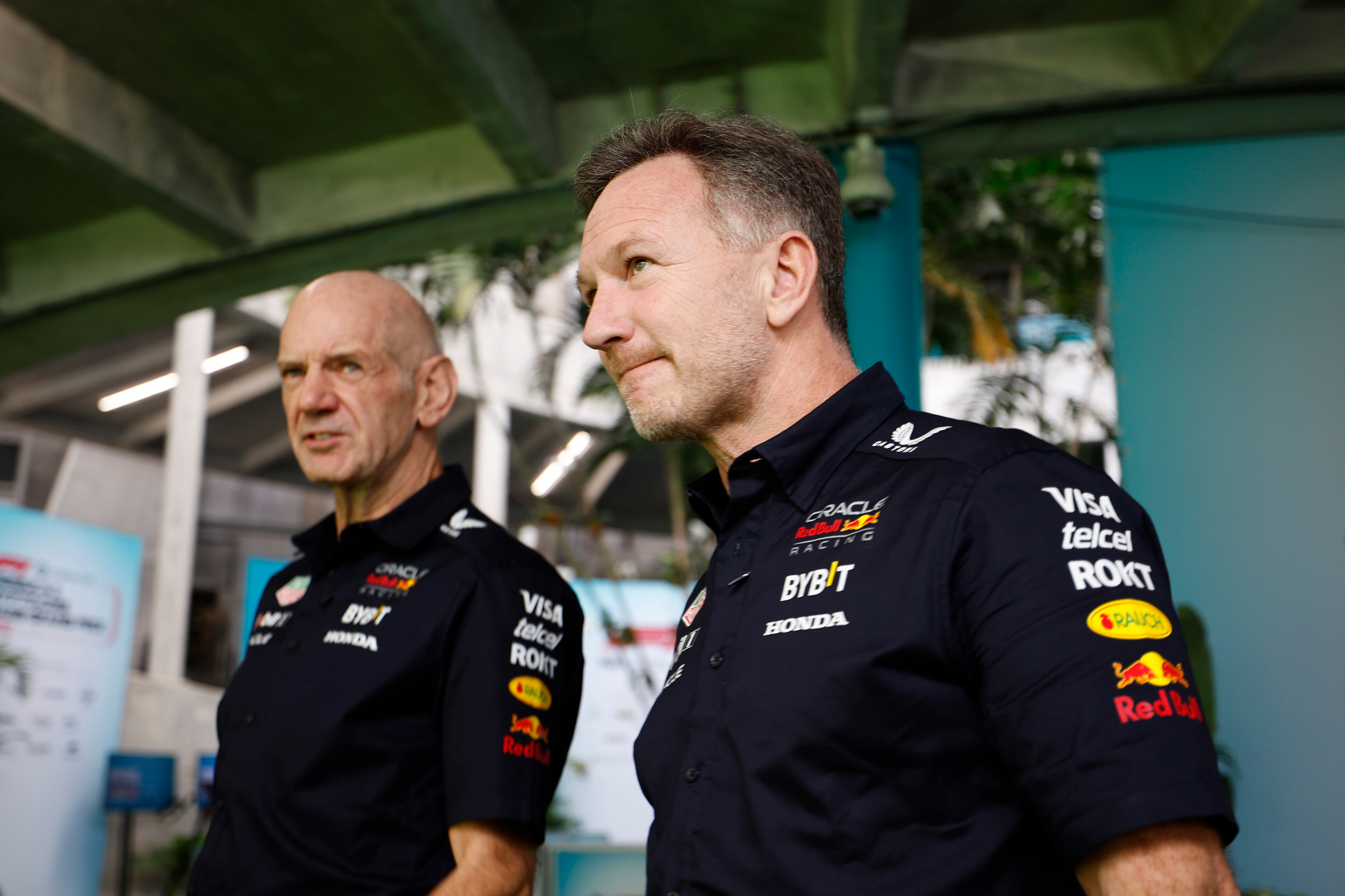 Adrian Newey y Christian Horner, figuras clave de Red Bull, ya están fuera del equipo