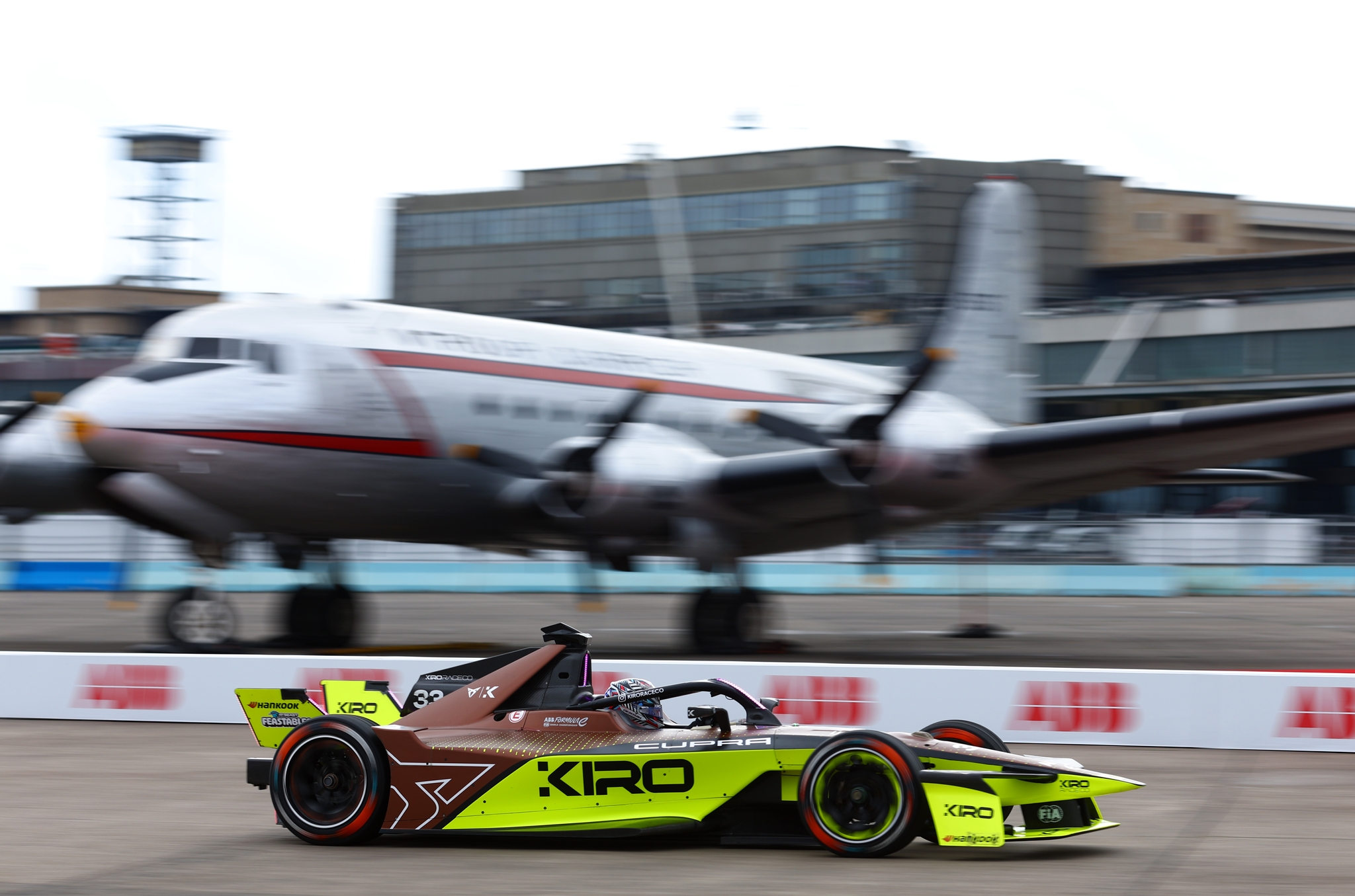 Dan Ticktum ha vuelto a brillar con su CUPRA en Berlín.