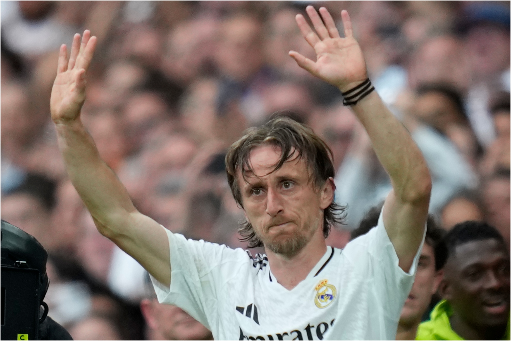 Modric, durante su despedida del Bernabéu.
