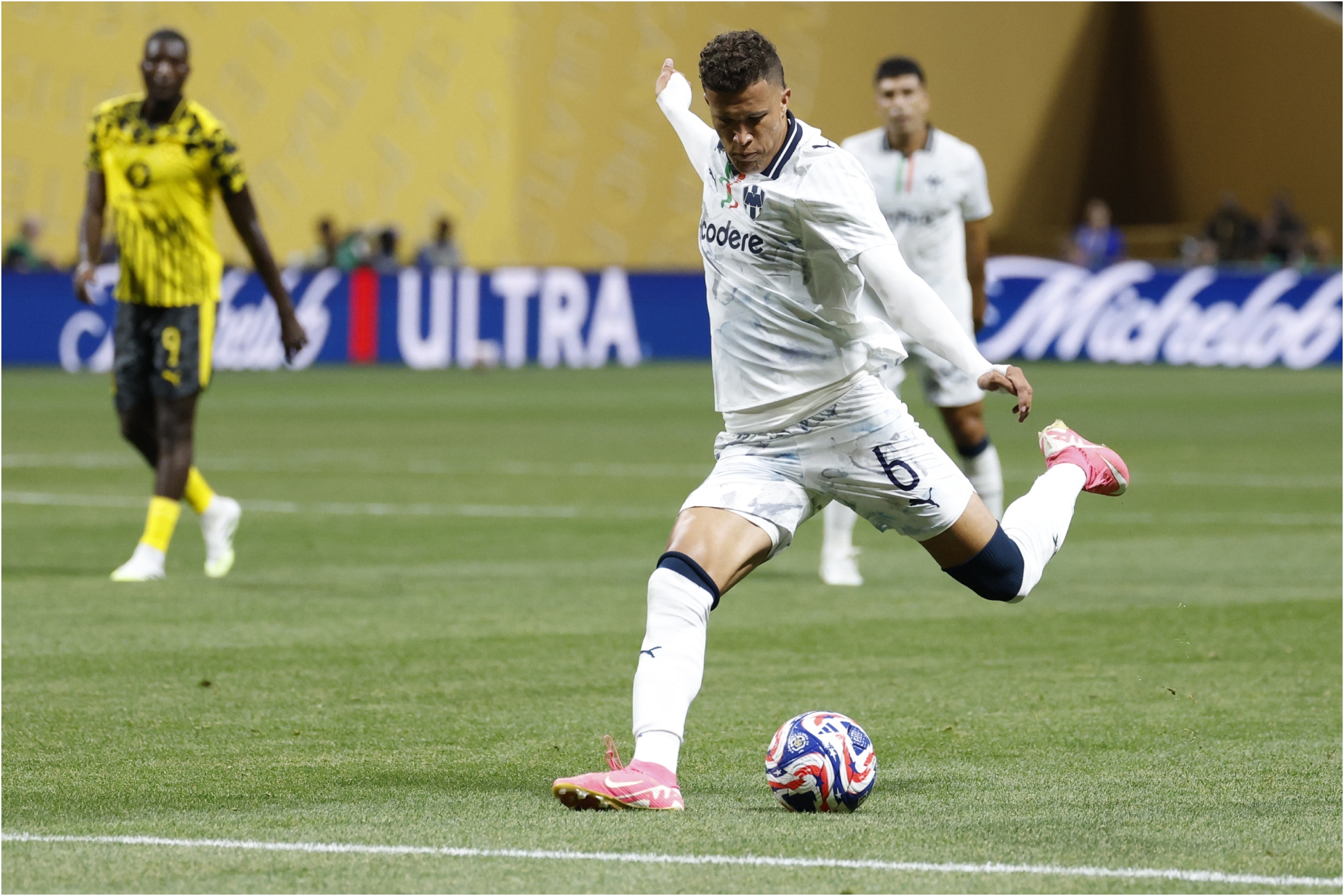 Nelson Deossa, en el partido de Monterrey contra el Borussia de Dortmund del Mundial de Clubes.