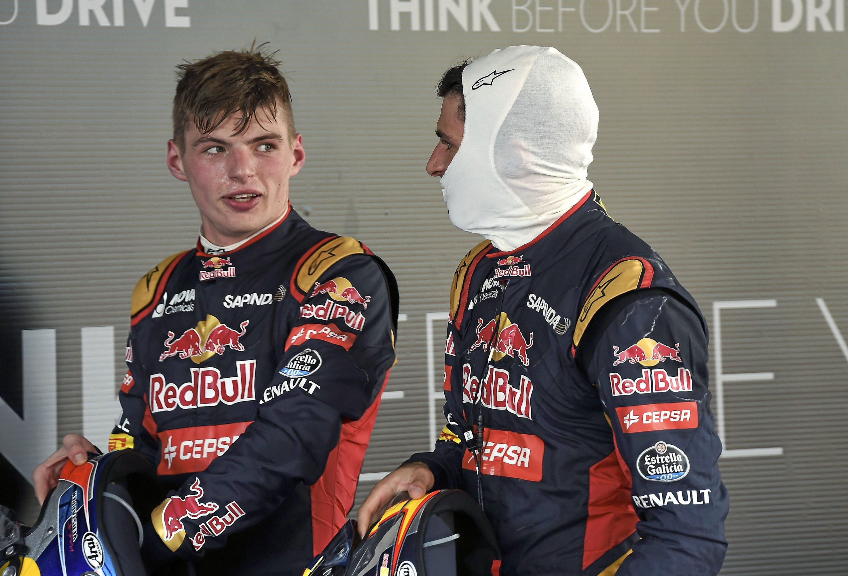 Max Verstappen y Carlos Sainz durante el GP de Barcelona en 2015.