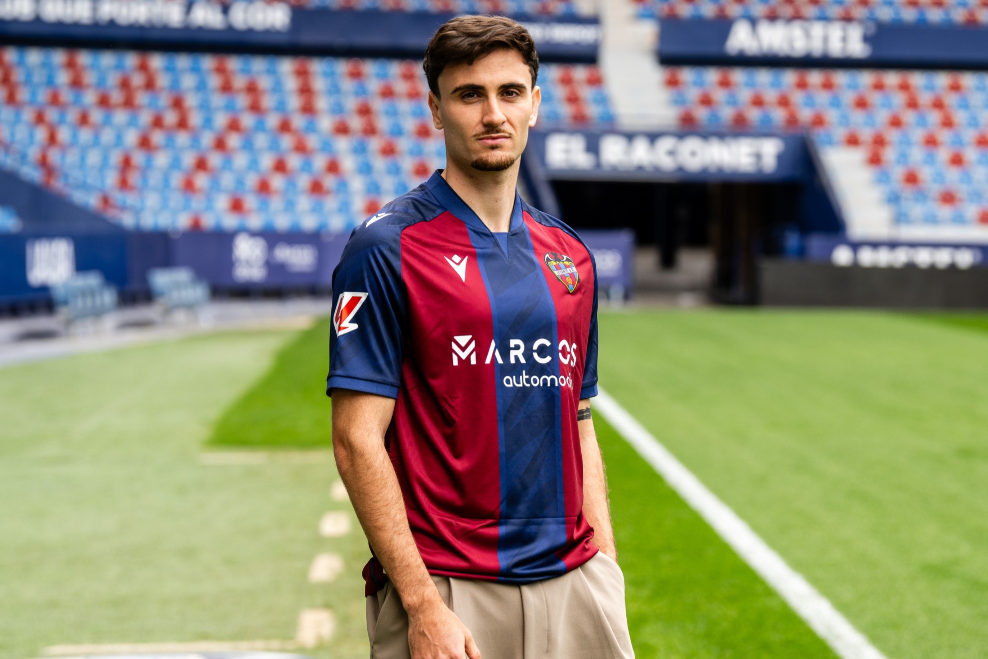 Álex Forés marcó con el Levante la temporada pasada 5 tantos.
