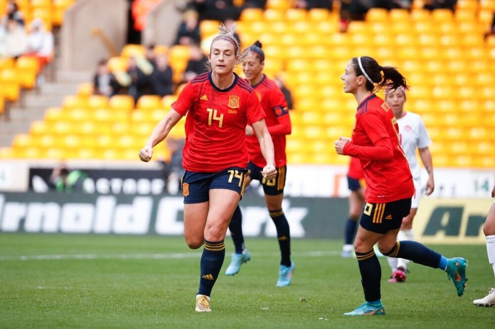 Alexia Putellas celebra un gol ante Inglaterra en la Arnold Clarck Cup de 2022

EUROPA DEPORTES REINO UNIDO

PRENSA RFEF