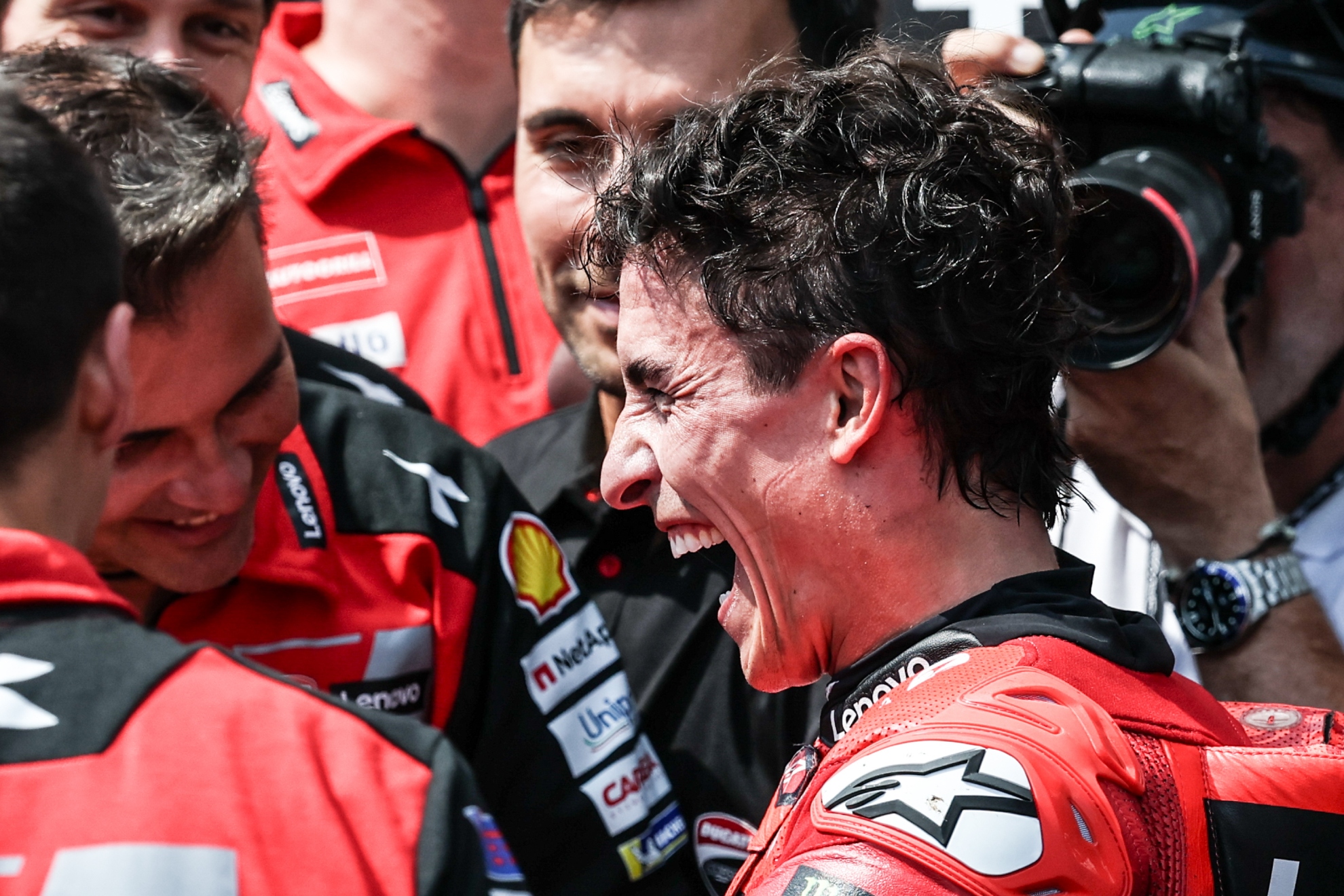 Marc Márquez celebrando su última victoria en el Gran Premio de la República Checa.