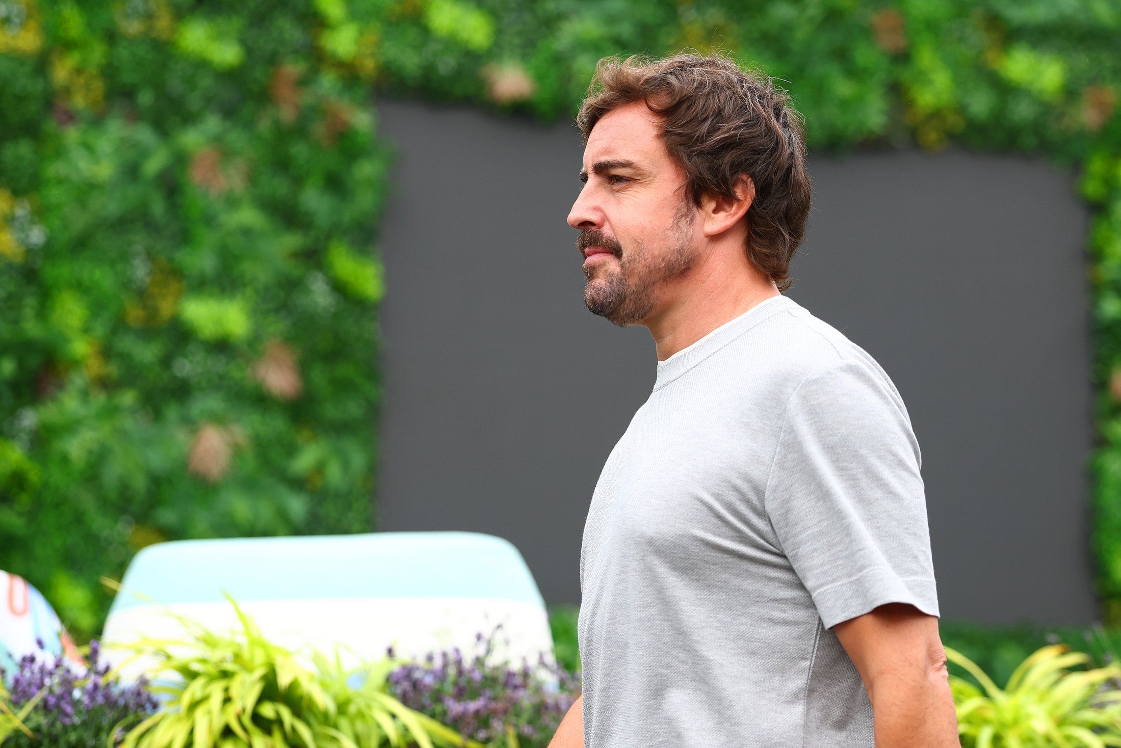Alonso, entrando al circuito de Spa este jueves.