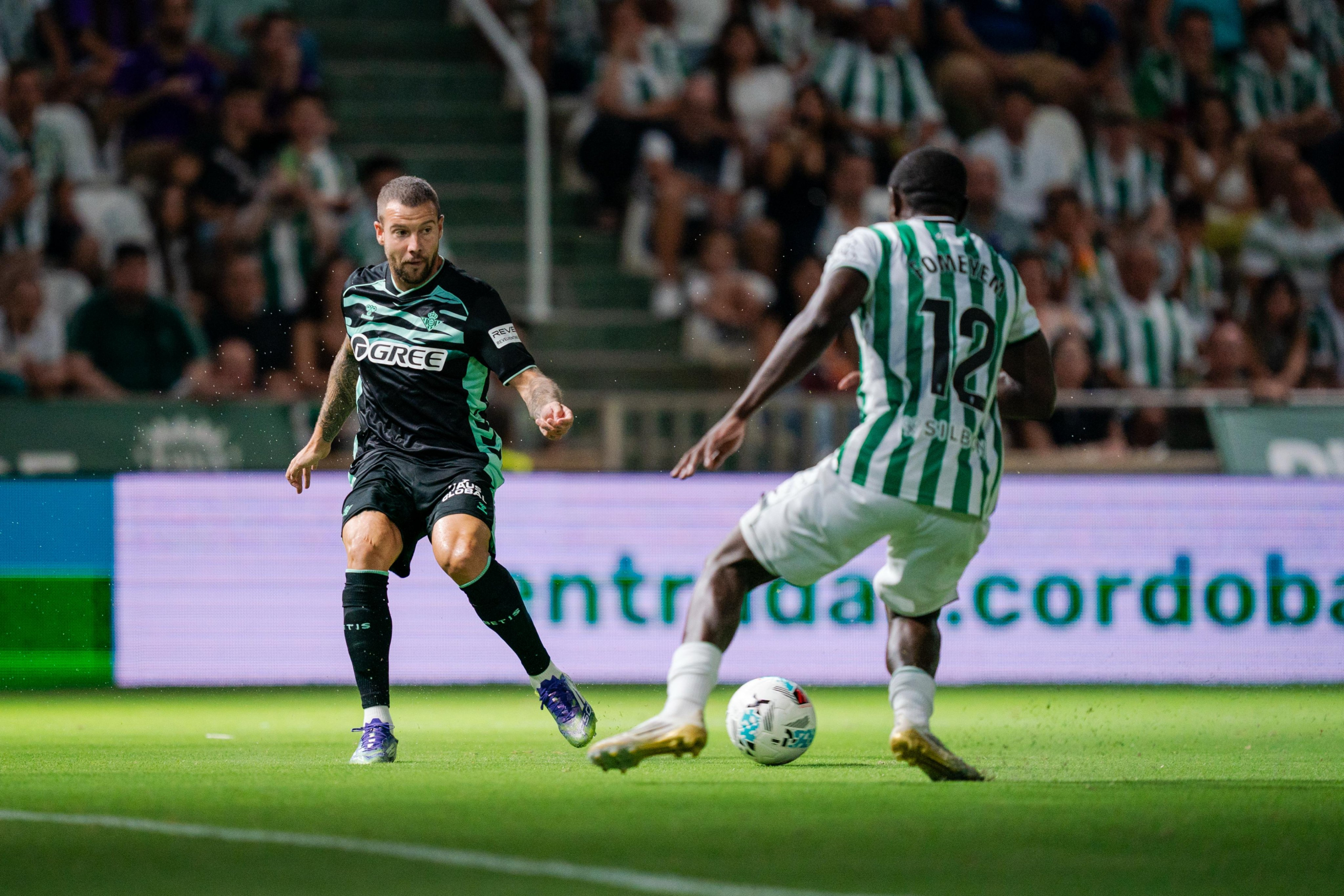 Aitor Ruibal, frente al Córdoba