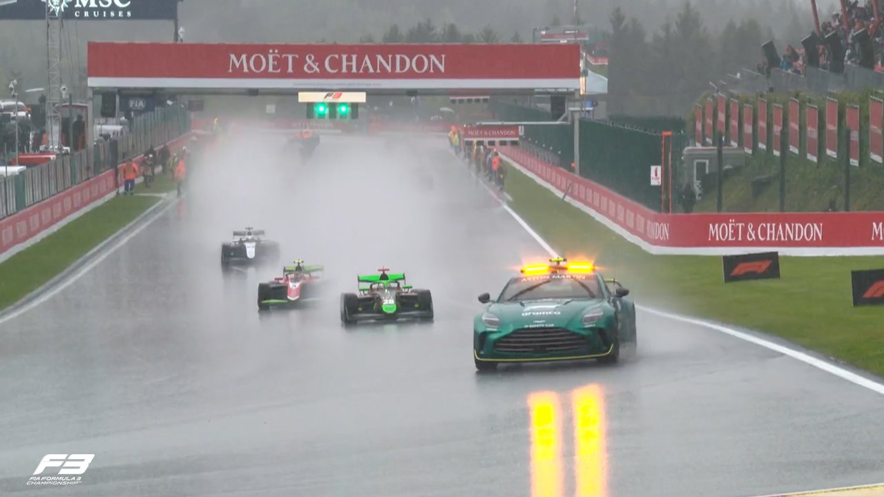 La formación de parrilla en F3 en Spa