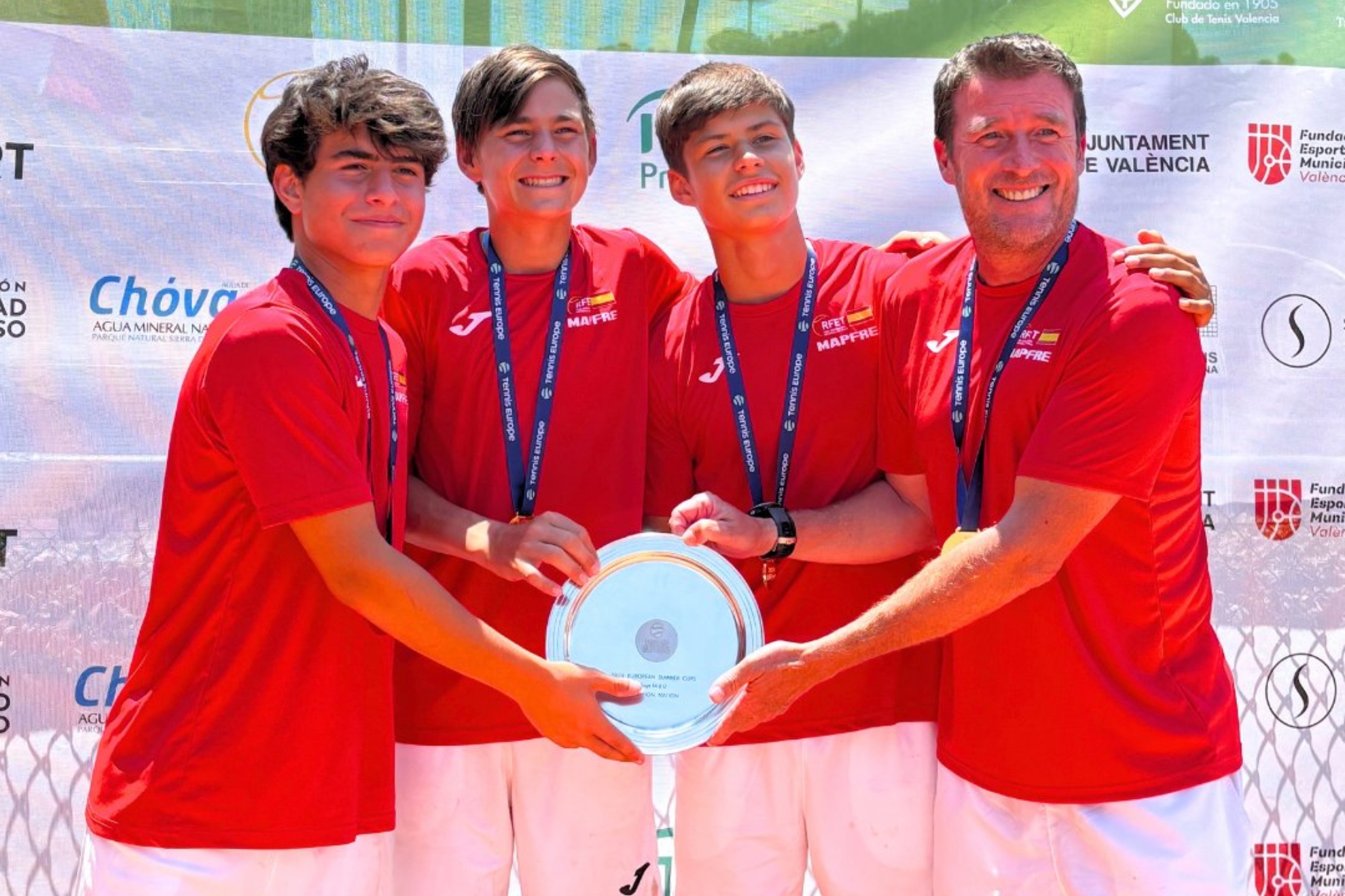 Stefan Shangichev, Jaime Alcaraz y Pepe García Ruiz con el título de la Copa del Sol