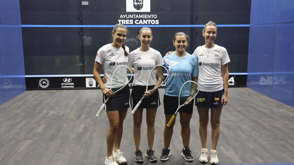 Marta Domínguez, Cristina Gómez y Sofía Mateos, jugadoras que representarán a España en el Europeo, junto a la seleccionadora Margaux M. Pitarch.