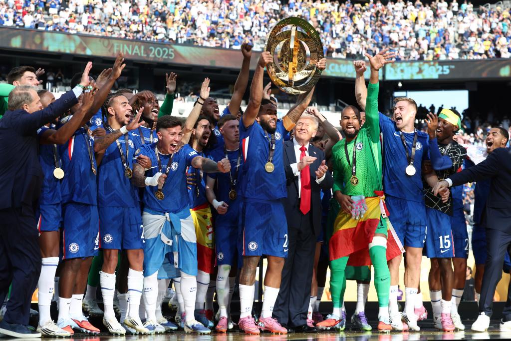 I giocatori del Chelsea celebrano la conquista della Coppa del Mondo del club.