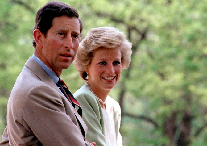Se cumplen 28 años de extraña muerte de Lady Di: los misterios sin resolver  que rodean su accidente