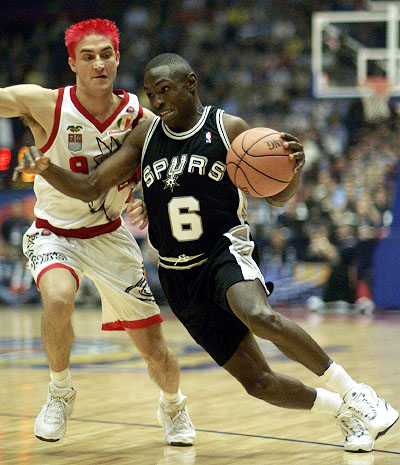 Gianmarco Pozzecco Defience in Avery Johnson during an Open McDonald's.